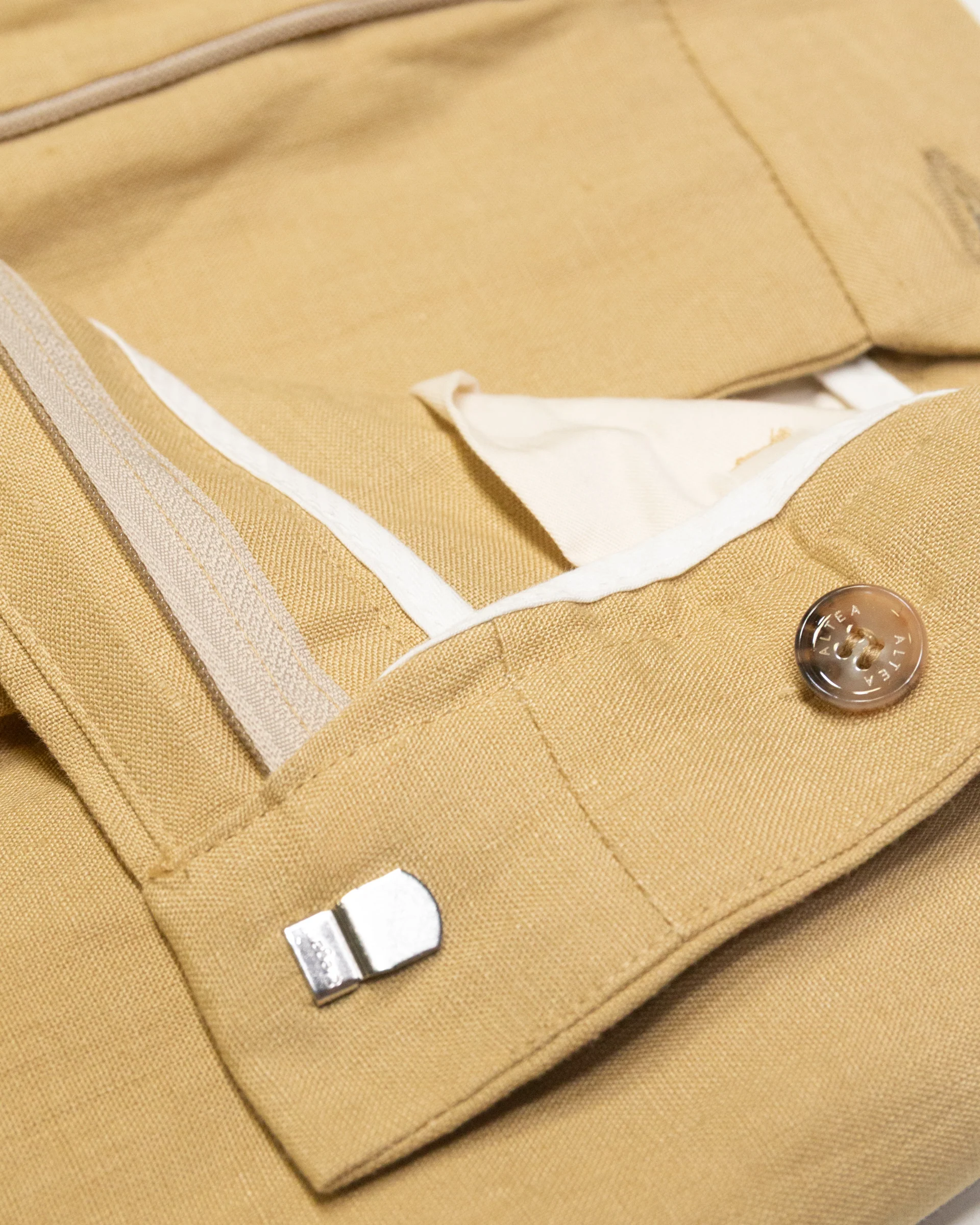 Pantalone chino Ronny in lino con pinces - Beige - Image 3