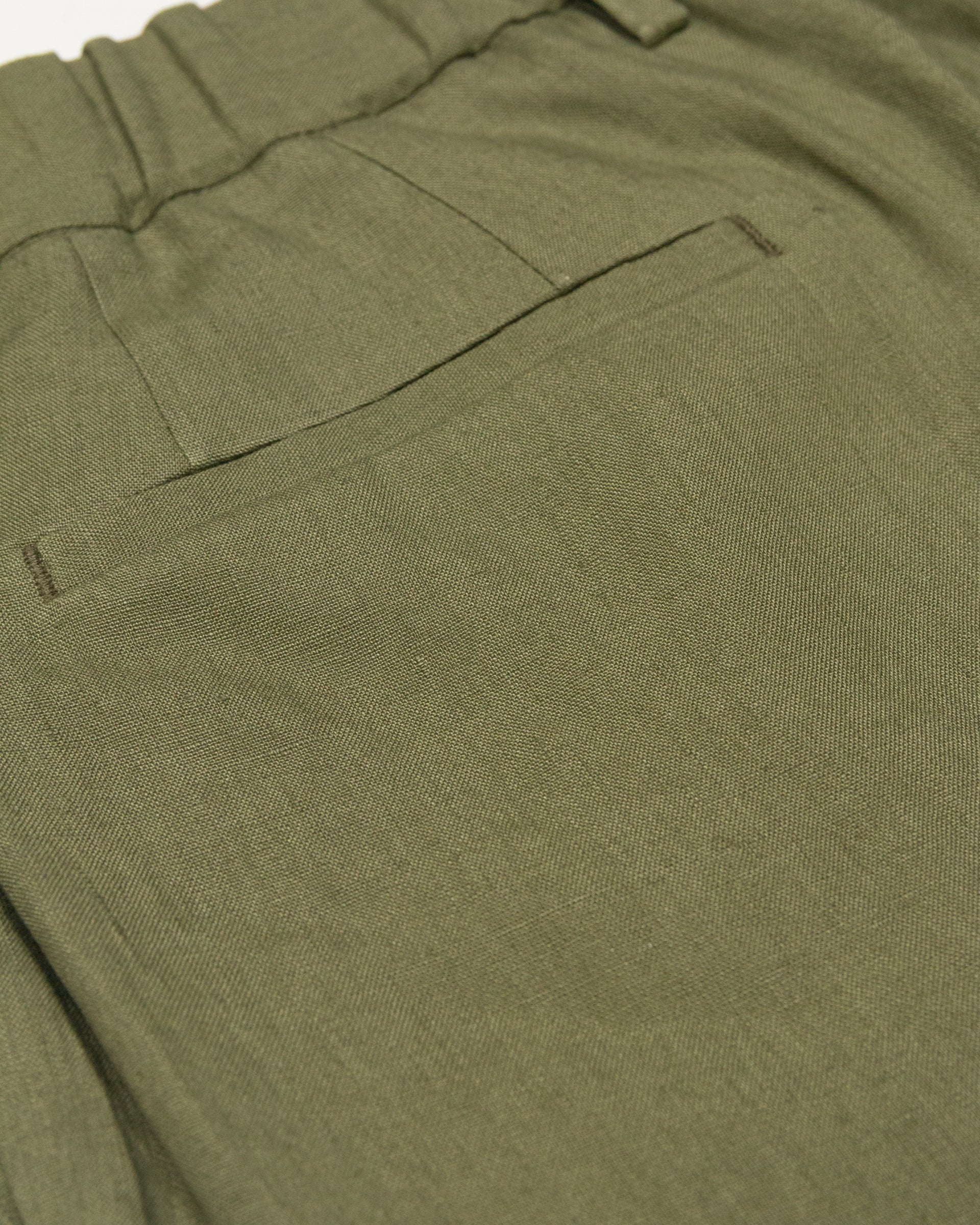 Pantalone chino Ronny in lino con pinces, verde - Salvia - Image 4